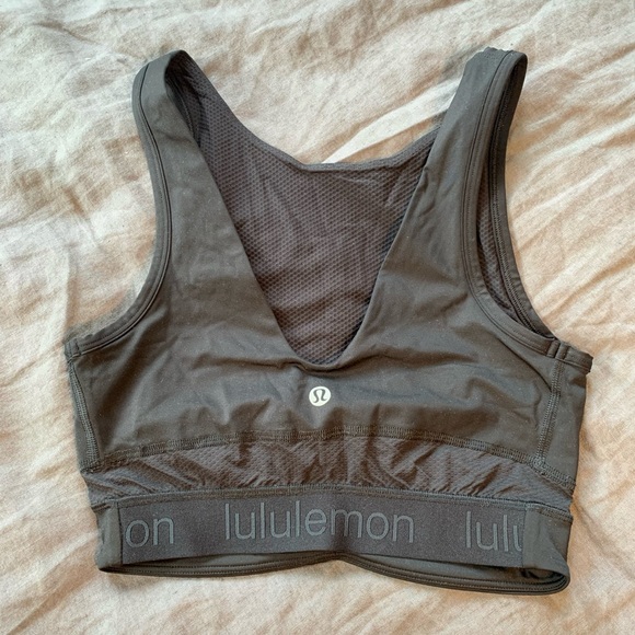 Lululemon cropped work out top/bra top, size xs - Picture 1 of 2
